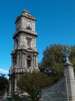 dolmabahce-palace-istanbul-clock-tower