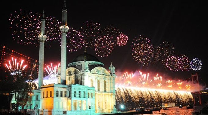 ortakoy-istanbul-new-year-fireworks